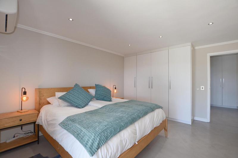 To Let 1 Bedroom Property for Rent in Bloubergstrand Western Cape